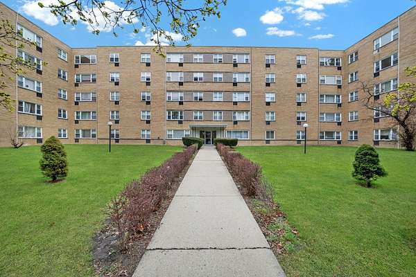 4.2 Acres of Land with Home for Lease in Chicago, Illinois