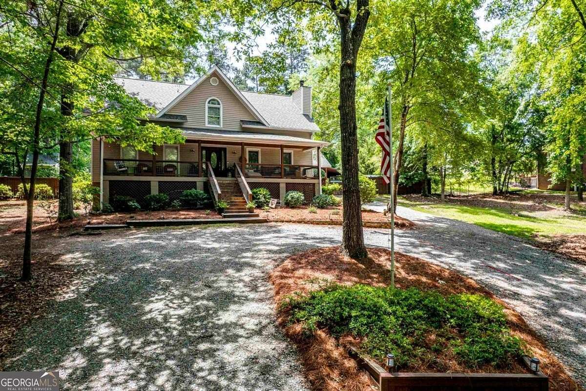 3.22 Acres of Land with Home for Sale in Milledgeville, Georgia