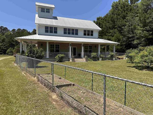 39.5 Acres of Land with Home for Sale in Emerson, Arkansas