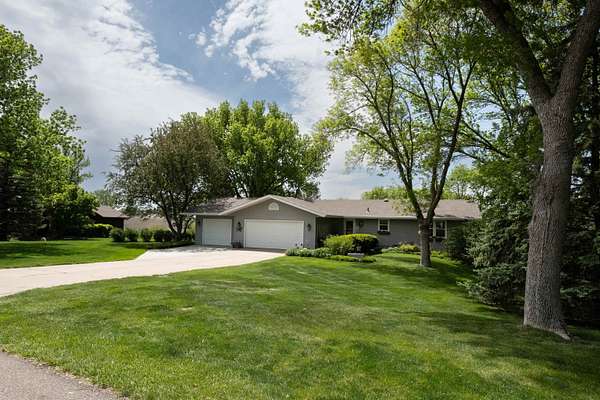 2.1 Acres of Land with Home for Sale in Sioux City, Iowa