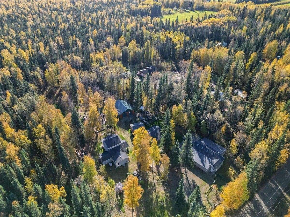 2.5 Acres of Land with Home for Sale in Fairbanks, Alaska