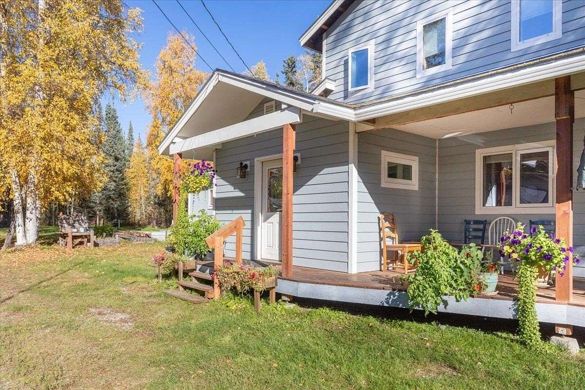 2.5 Acres of Land with Home for Sale in Fairbanks, Alaska