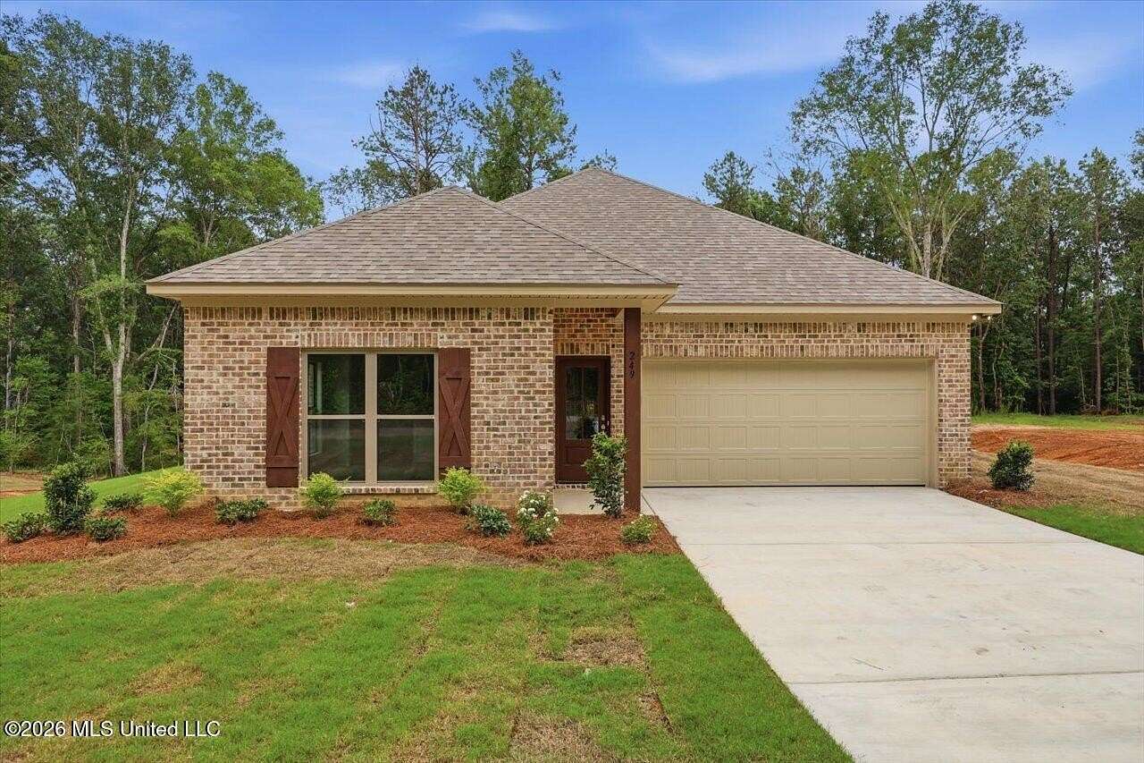 1.58 Acres of Land with Home for Sale in Mendenhall, Mississippi