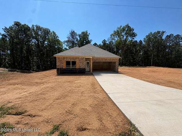 1.58 Acres of Land with Home for Sale in Mendenhall, Mississippi