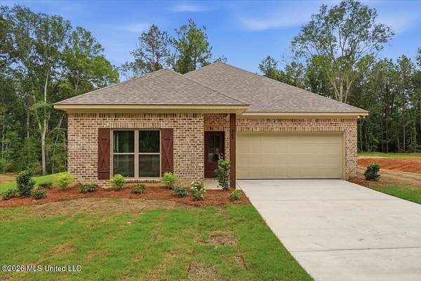 1.58 Acres of Land with Home for Sale in Mendenhall, Mississippi