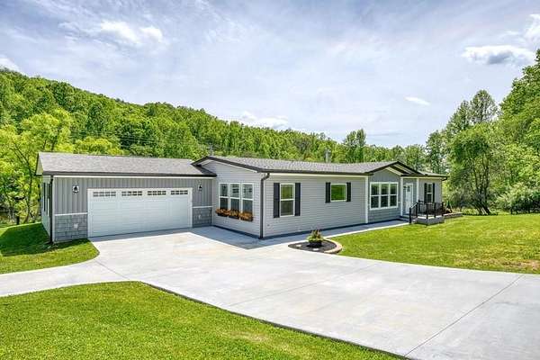 1.5 Acres of Land with Home for Sale in Suches, Georgia