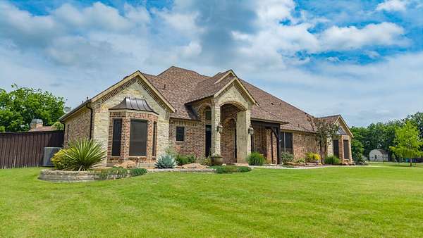 1.5 Acres of Land with Home for Sale in Royse City, Texas