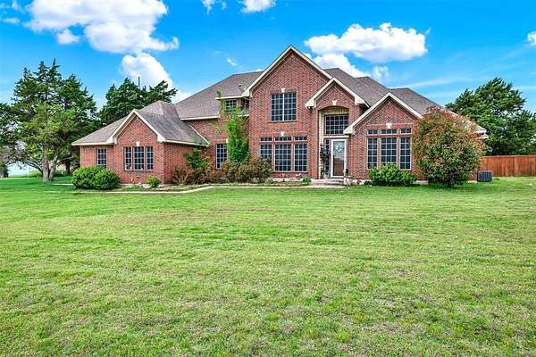 2 Acres of Land with Home for Sale in Glenn Heights, Texas