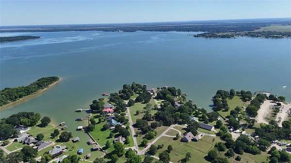 0.58 Acres of Residential Land for Sale in Corsicana, Texas