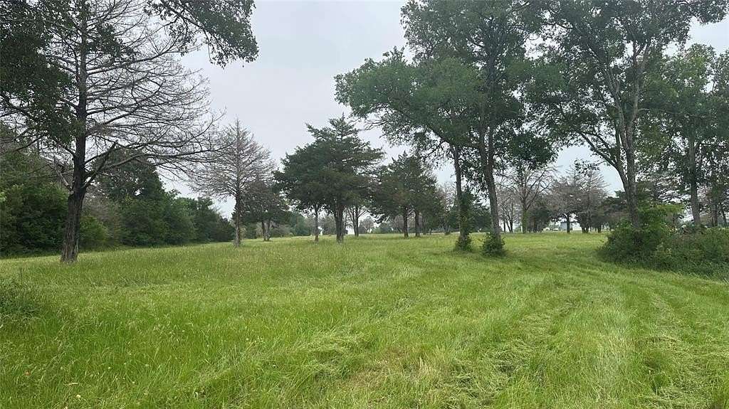 7.55 Acres of Land for Sale in Mexia, Texas