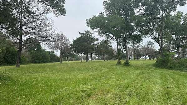 7.55 Acres of Land for Sale in Mexia, Texas