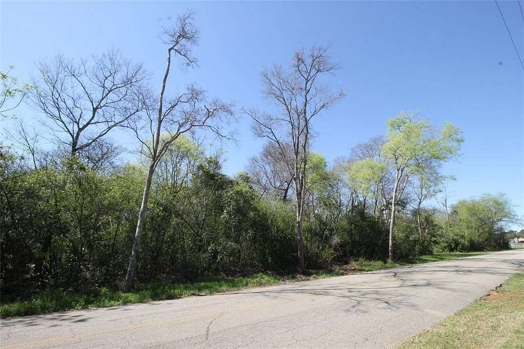 0.58 Acres of Residential Land for Sale in Jacksonville, Texas