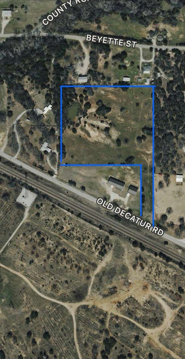 8.56 Acres of Residential Land for Sale in Alvord, Texas