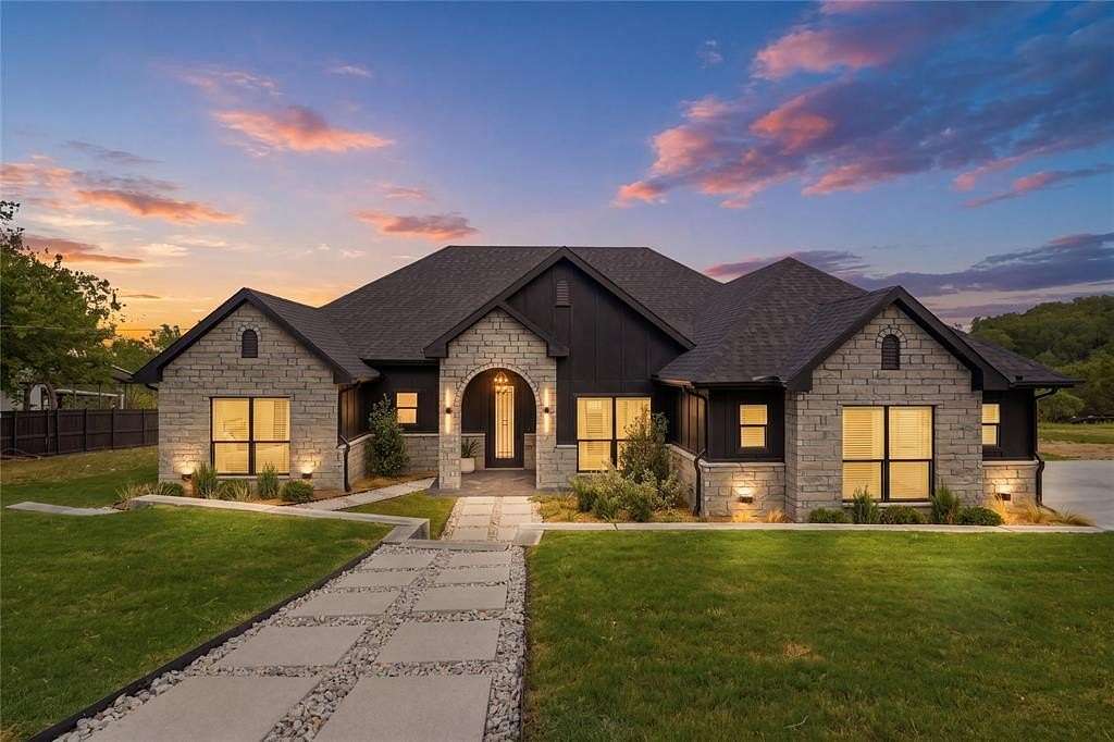 1.7 Acres of Land with Home for Sale in Cresson, Texas