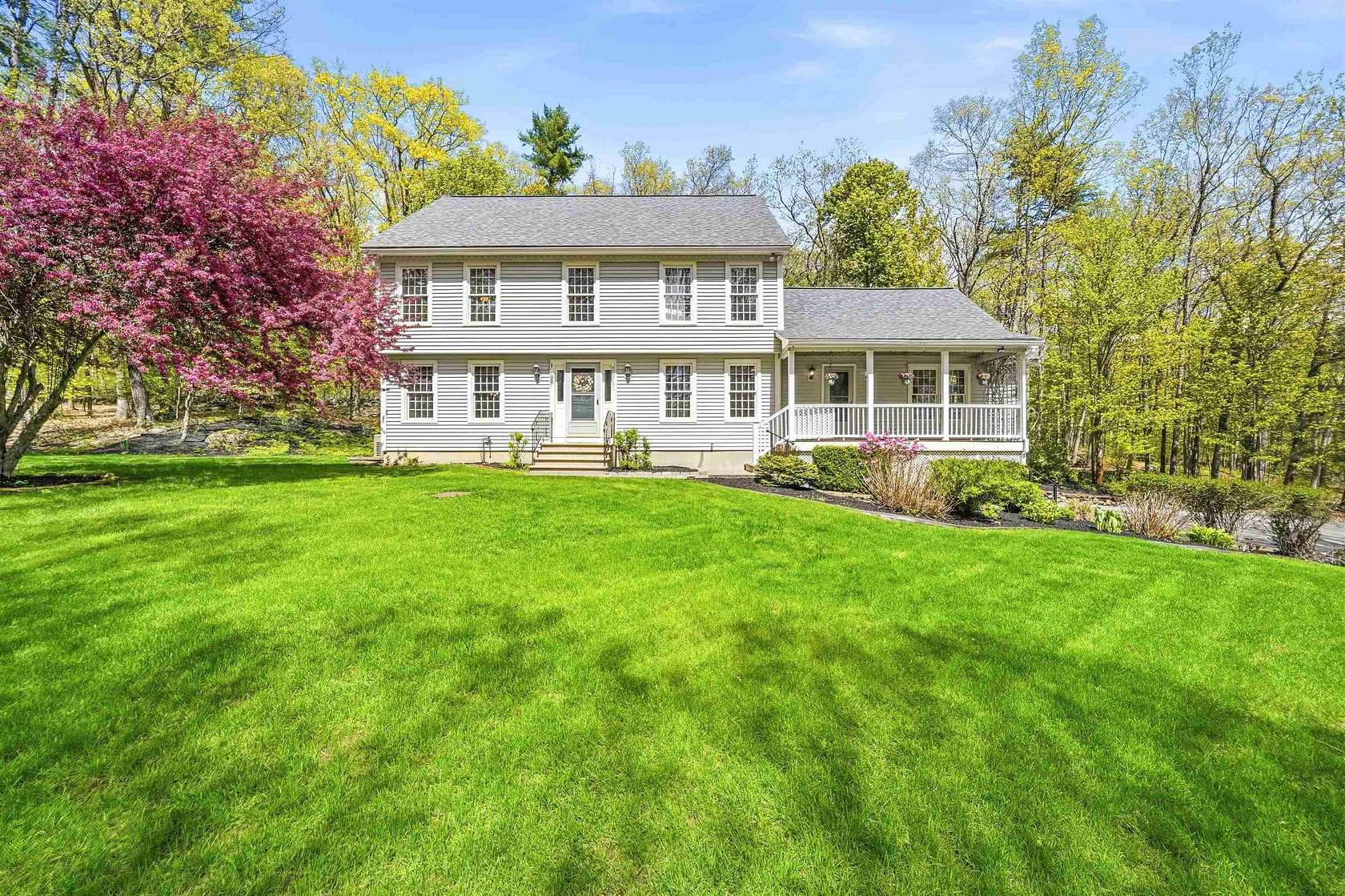 8.24 Acres of Land with Home for Sale in Amherst, New Hampshire
