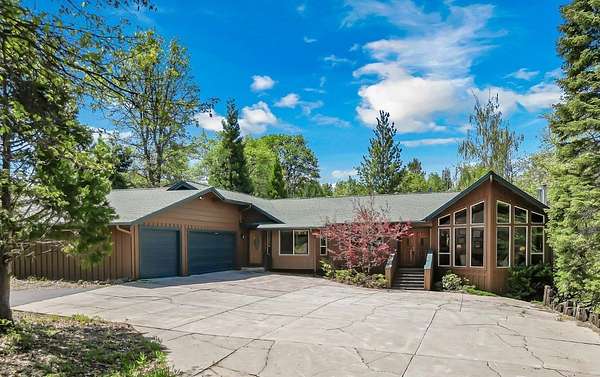 2.5 Acres of Land with Home for Sale in Mount Shasta, California