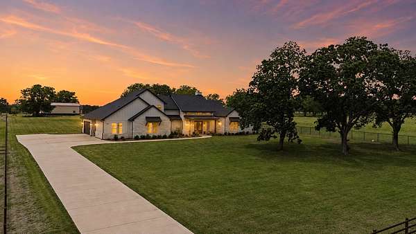 1.82 Acres of Land with Home for Sale in Van Alstyne, Texas