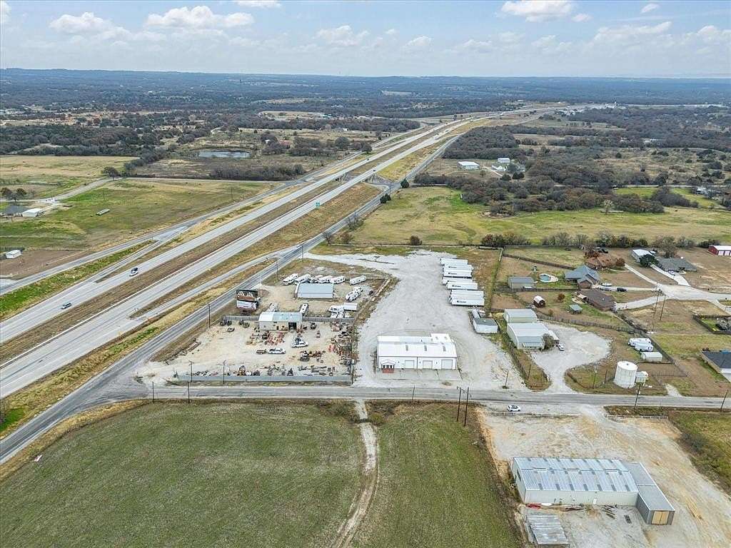 4.17 Acres of Commercial Land for Lease in Alvord, Texas