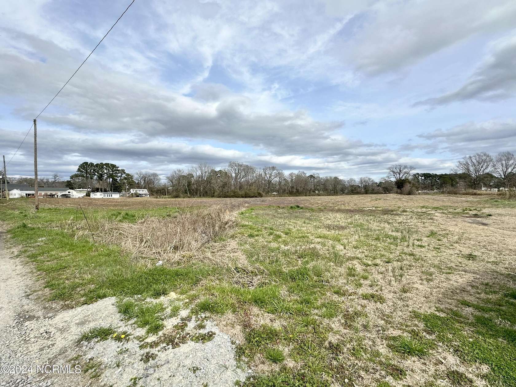 14 Acres of Land for Sale in Ayden, North Carolina