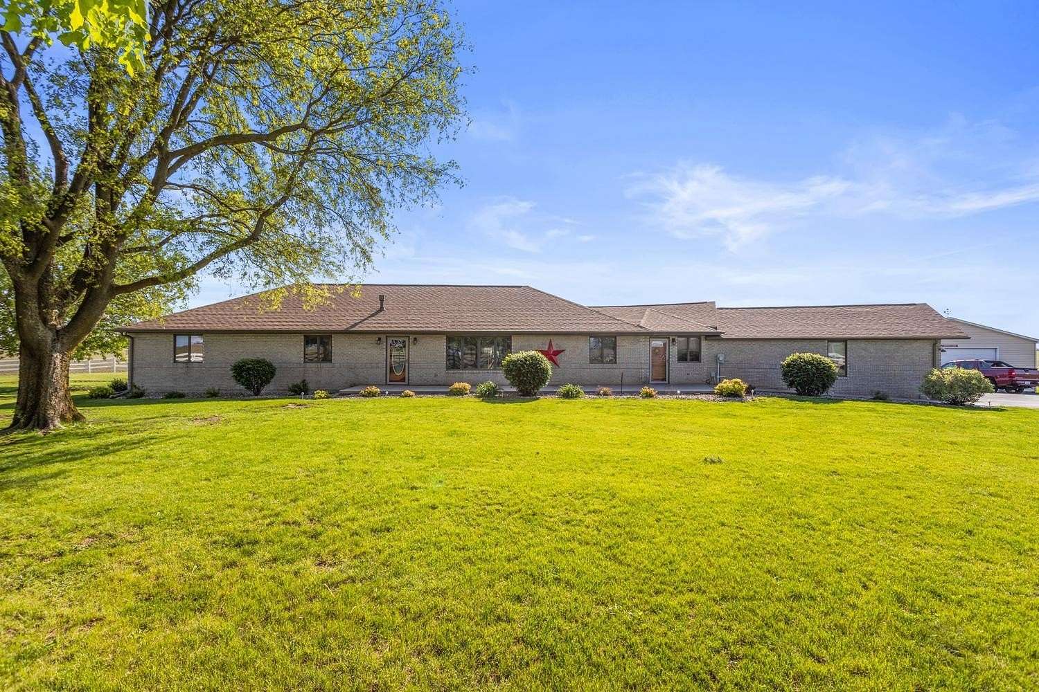 3.67 Acres of Land with Home for Sale in Catlin, Illinois