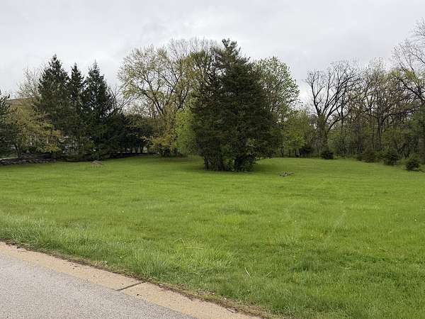 1.28 Acres of Residential Land for Sale in North Barrington, Illinois