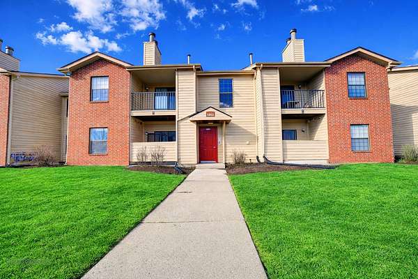 16 Acres of Land with Home for Lease in Palatine, Illinois
