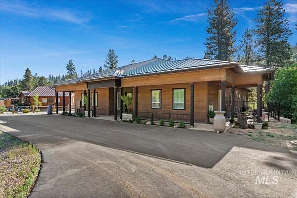 2.89 Acres of Land with Home for Sale in Garden Valley, Idaho