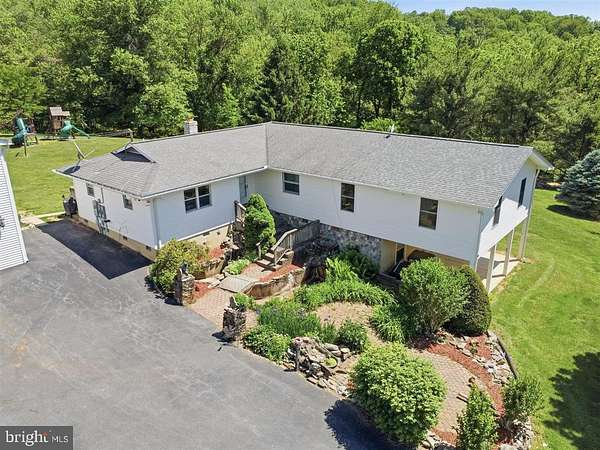 5 Acres of Land with Home for Sale in Jefferson, Maryland