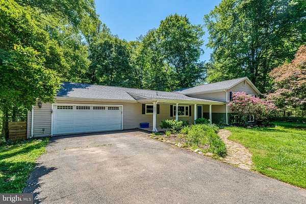 1.7 Acres of Land with Home for Sale in Warrenton, Virginia