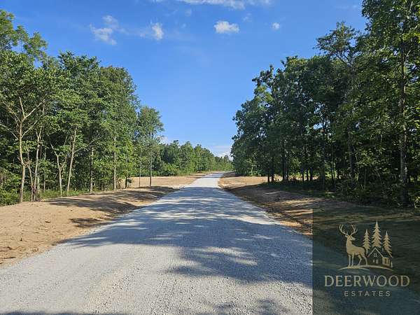 5 Acres of Residential Land for Sale in Aurora, Missouri