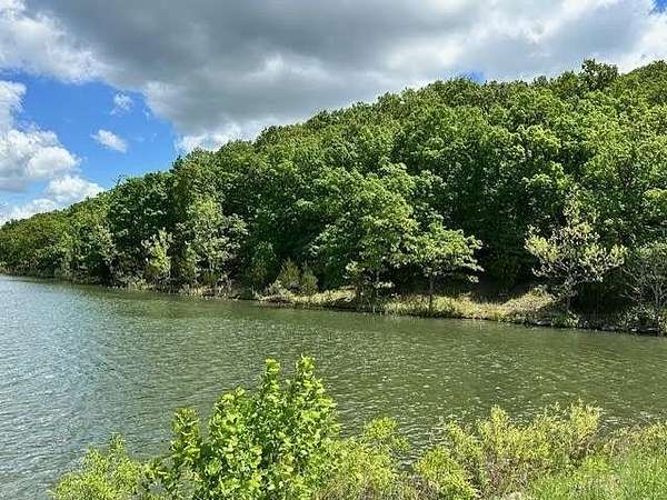 2.59 Acres of Land for Sale in Horseshoe Bend, Arkansas