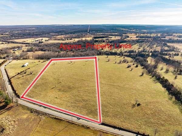 8 Acres of Residential Land for Sale in Strafford, Missouri