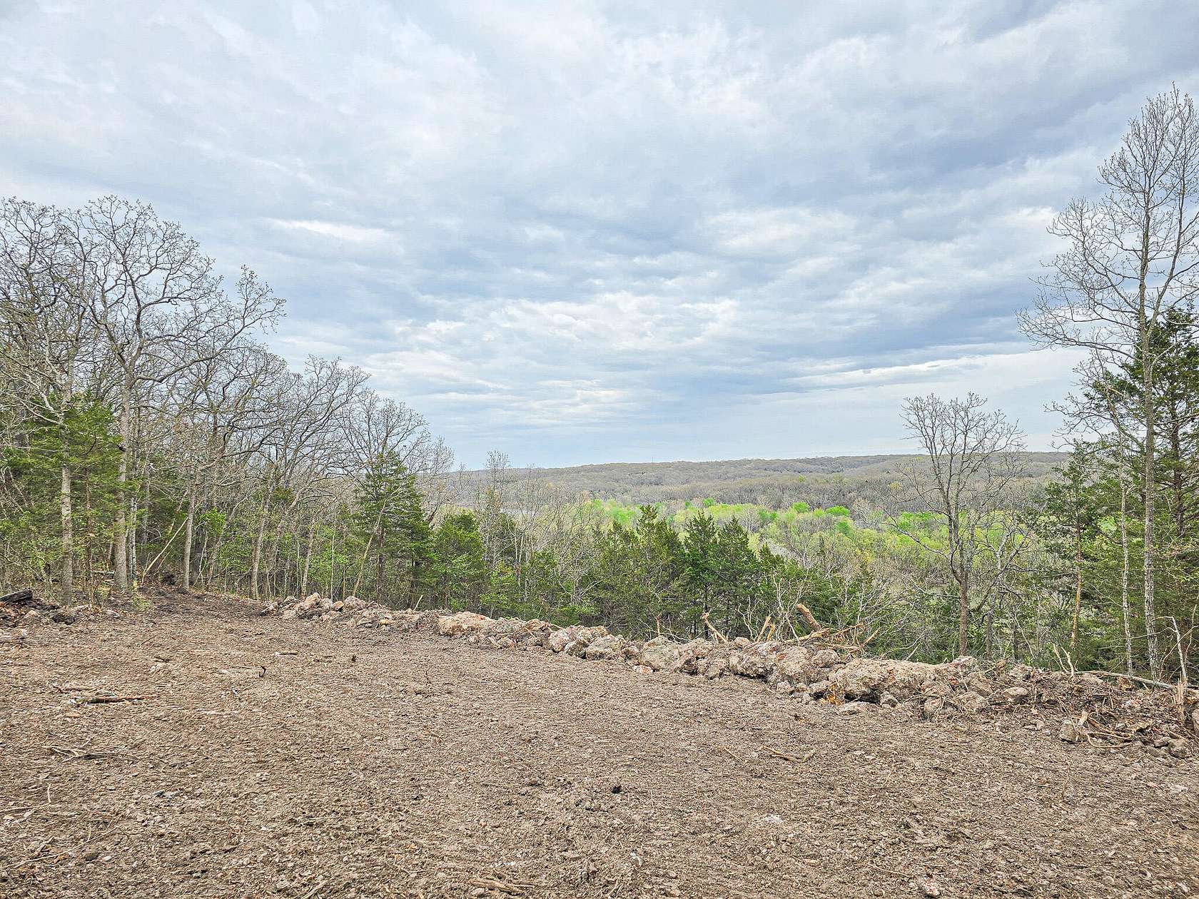 2 Acres of Land for Sale in Pittsburg, Missouri