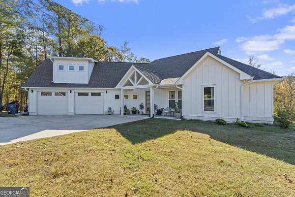 4.65 Acres of Land with Home for Sale in Milledgeville, Georgia