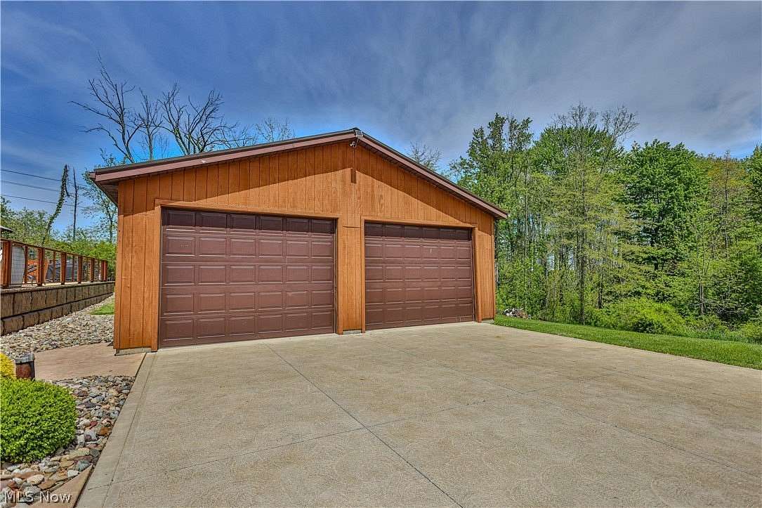 9.83 Acres of Land with Home for Sale in Alliance, Ohio