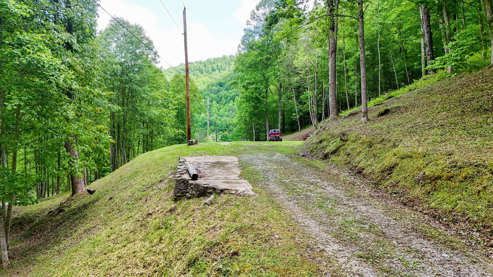 15 Acres of Recreational & Residential Land for Sale in Warbranch, Kentucky