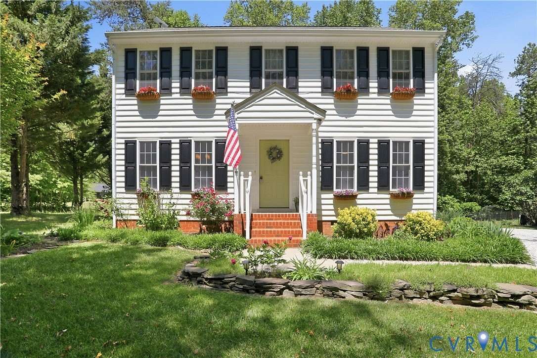 2.54 Acres of Land with Home for Sale in Goochland, Virginia