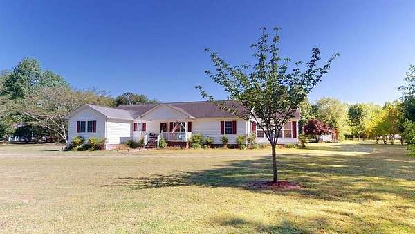 1.69 Acres of Land with Home for Sale in Melfa, Virginia