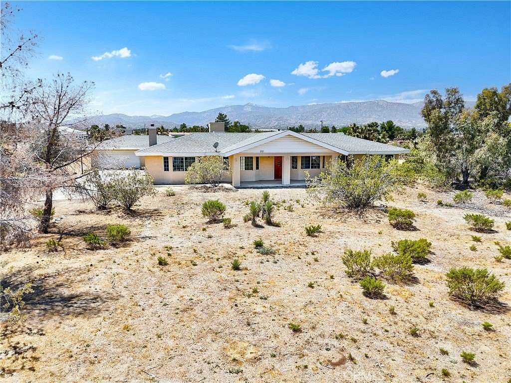 2.27 Acres of Land with Home for Sale in Piñon Hills, California