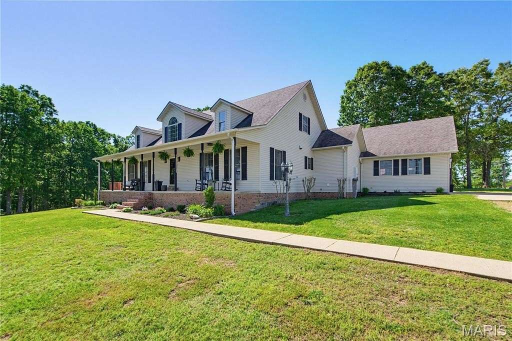 15 Acres of Land with Home for Sale in Doniphan, Missouri