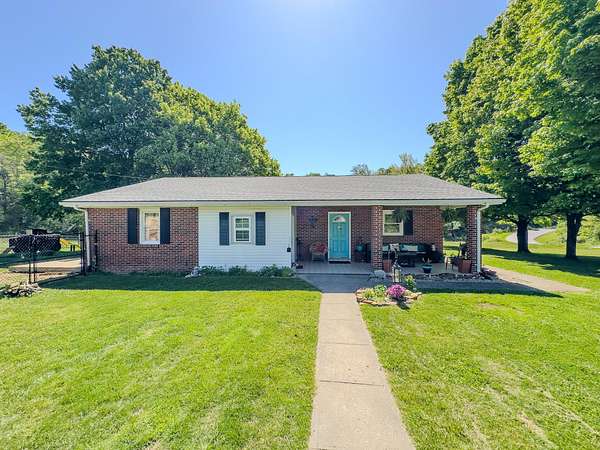 7 Acres of Land with Home for Sale in McKee, Kentucky