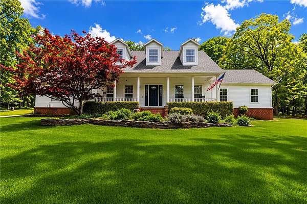 80 Acres of Recreational Land with Home for Sale in Fayetteville, Arkansas