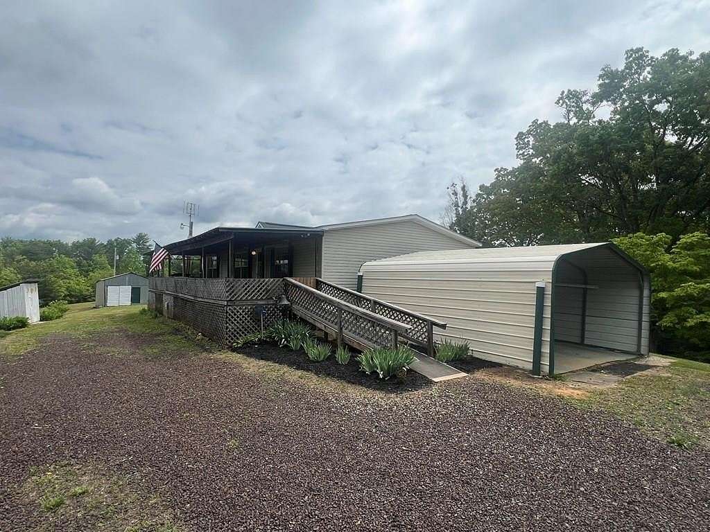 4.9 Acres of Land with Home for Sale in Farner, Tennessee