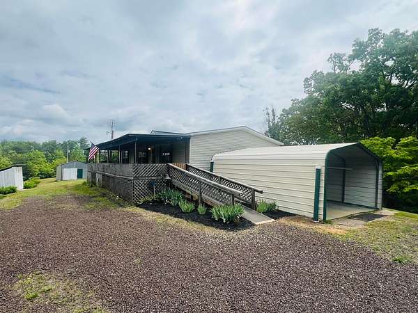 5 Acres of Land with Home for Sale in Farner, Tennessee
