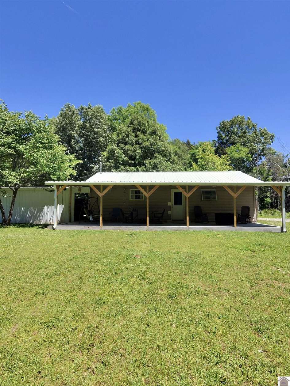 1.9 Acres of Land with Home for Sale in Benton, Kentucky