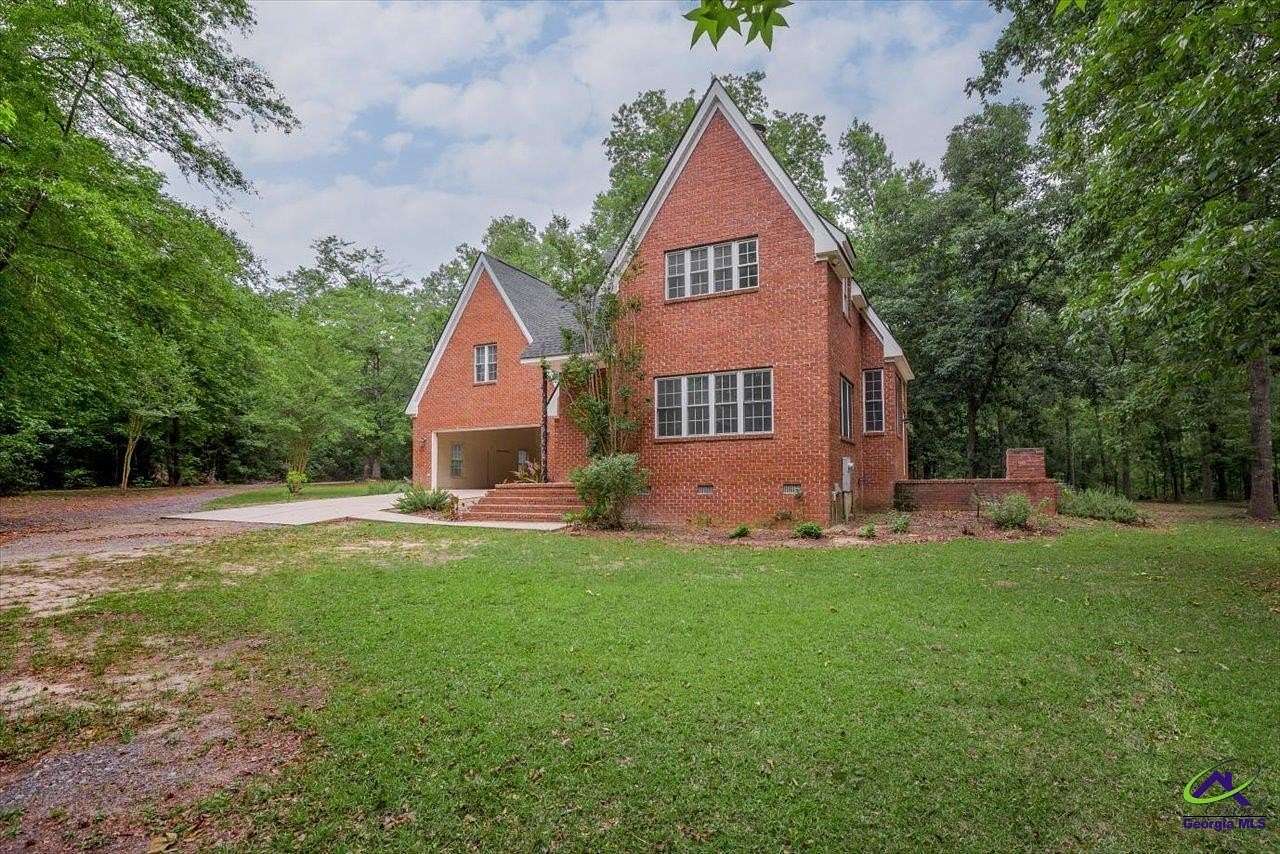 2 Acres of Land with Home for Sale in Cochran, Georgia