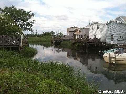 0.01 Acres of Land for Sale in Howard Beach, New York