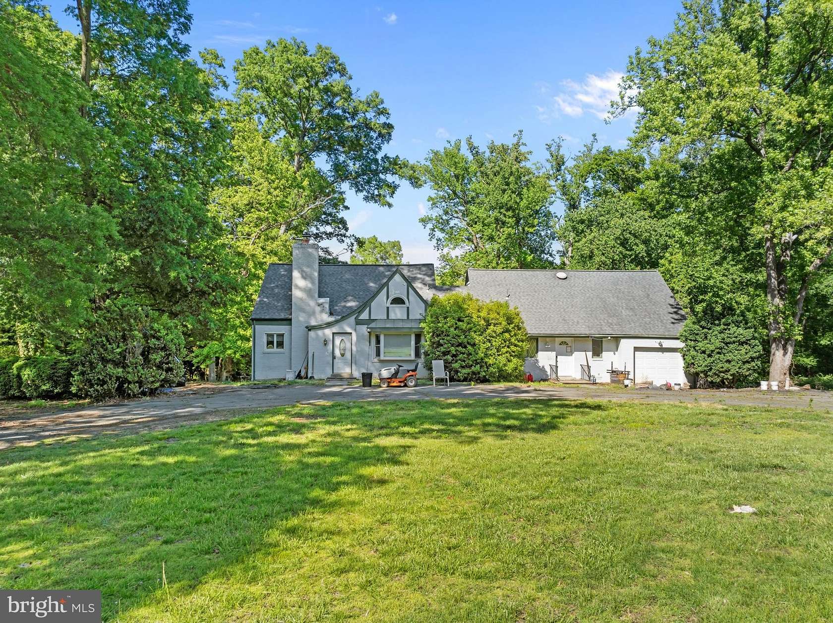 1.69 Acres of Land with Home for Sale in Alexandria, Virginia