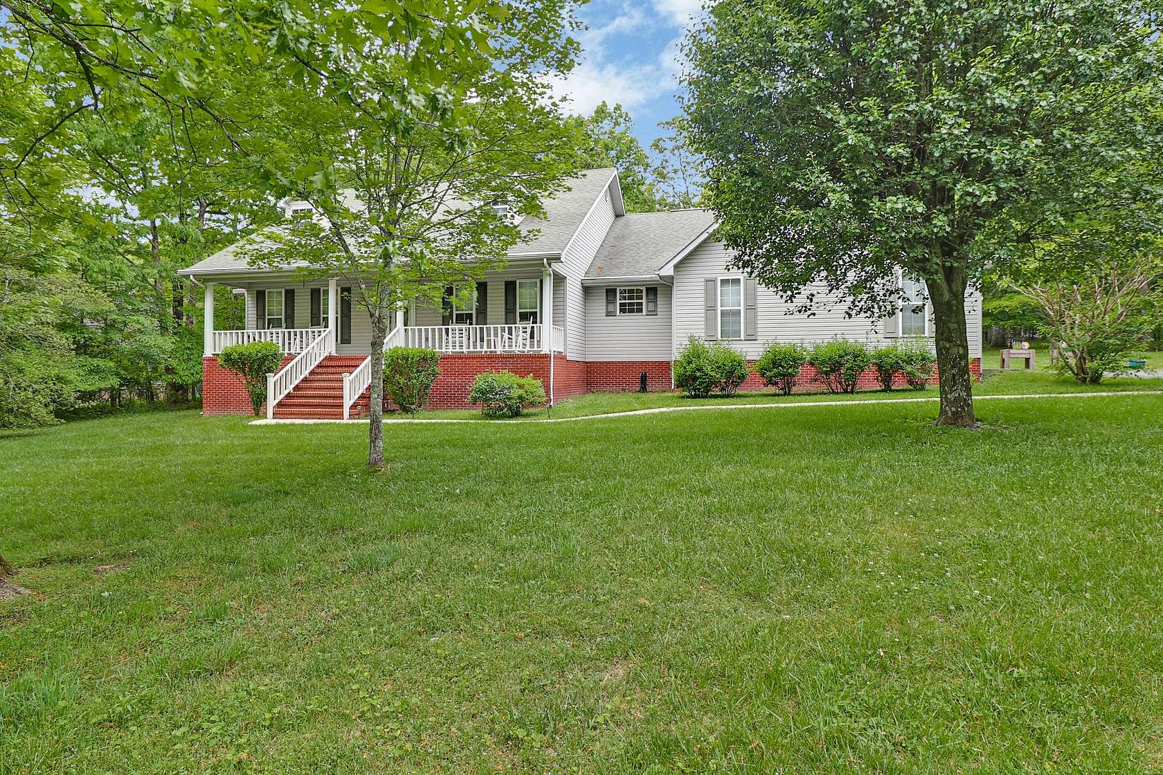1.5 Acres of Land with Home for Sale in Crossville, Tennessee