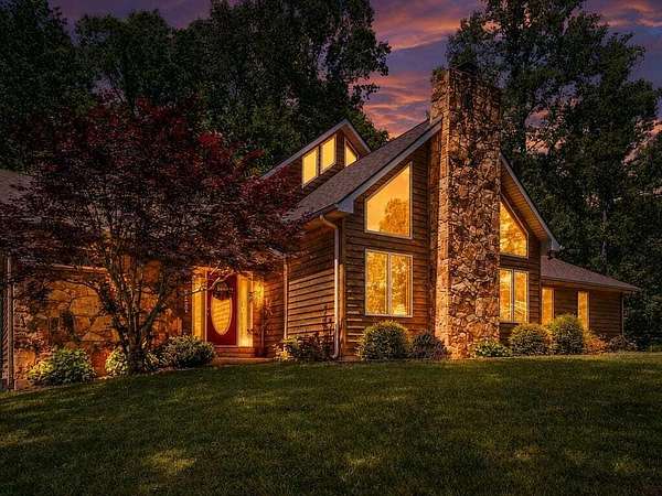 13.2 Acres of Recreational Land with Home for Sale in London, Kentucky